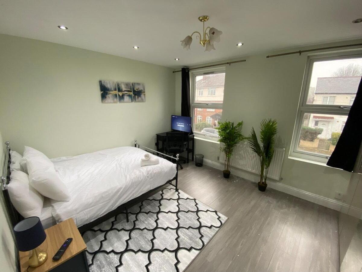 Tooting Stays London Room photo